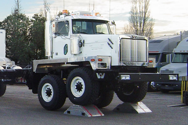 Western Star Truck Front-End